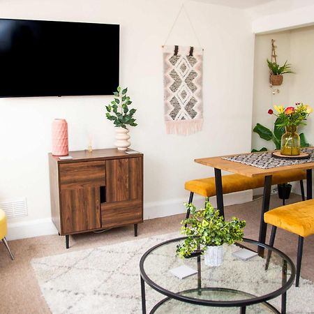 Beautiful Character 3 Bed City Centre Apartment Bath Ngoại thất bức ảnh