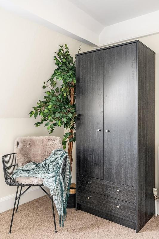 Beautiful Character 3 Bed City Centre Apartment Bath Ngoại thất bức ảnh