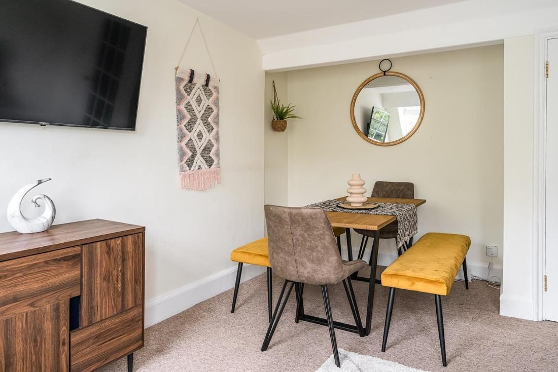 Beautiful Character 3 Bed City Centre Apartment Bath Ngoại thất bức ảnh