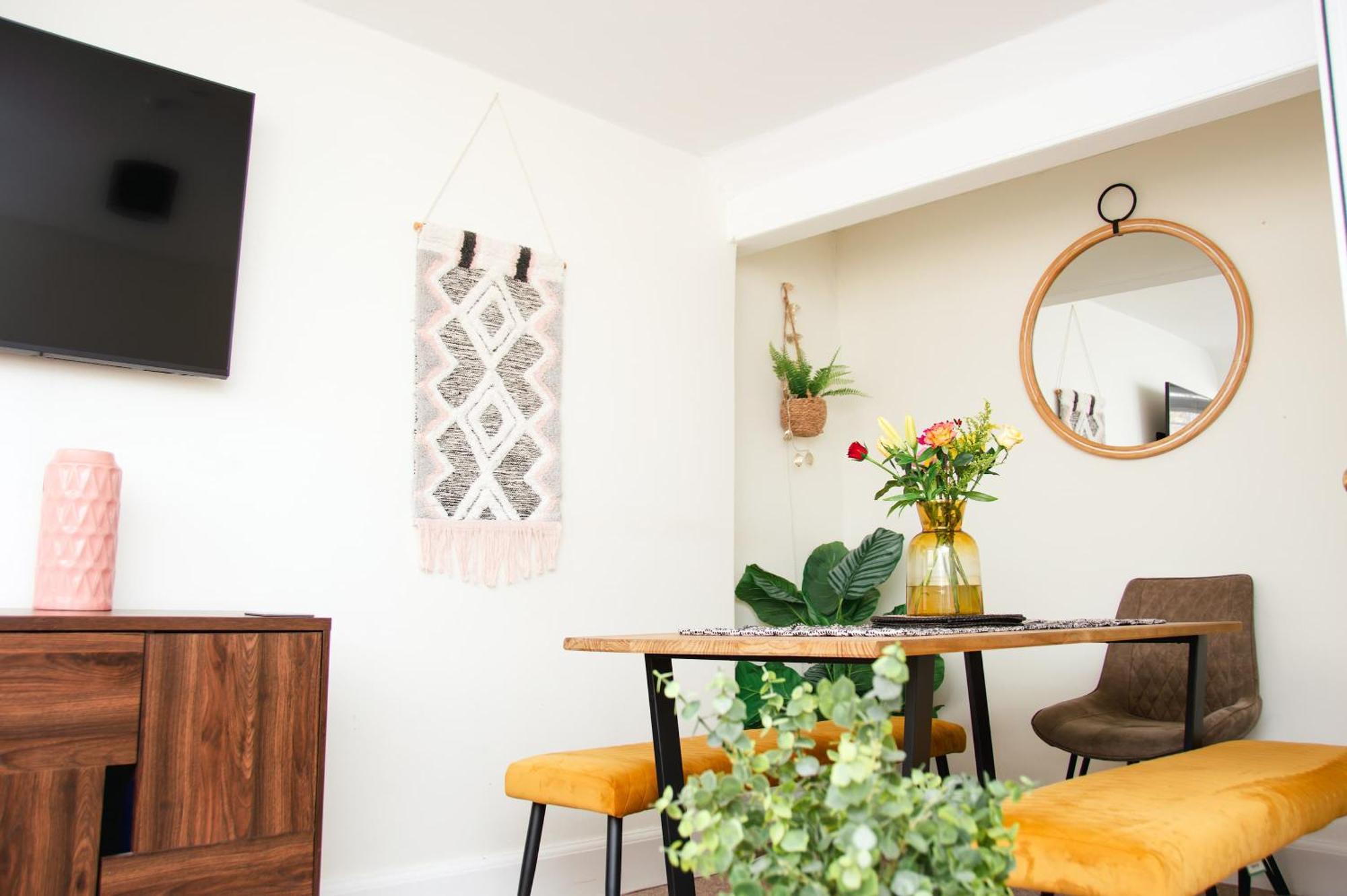 Beautiful Character 3 Bed City Centre Apartment Bath Ngoại thất bức ảnh